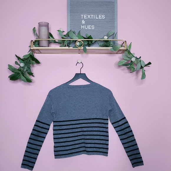 Brandy Melville Striped Pullover Crewneck Sweater - Picture 13 of 13